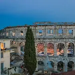 Arena & Seaview Luxurious Residence
