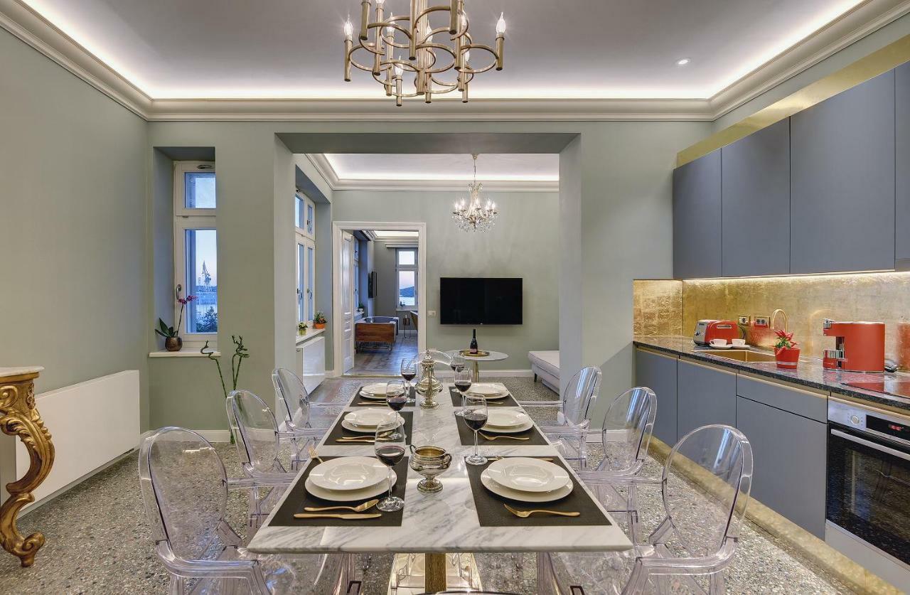 Apartma Arena & Seaview Luxurious