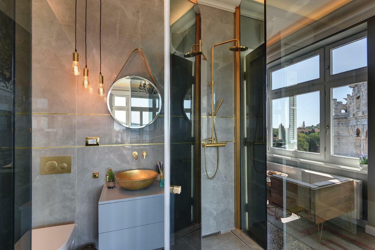 Arena & Seaview Luxurious Pula