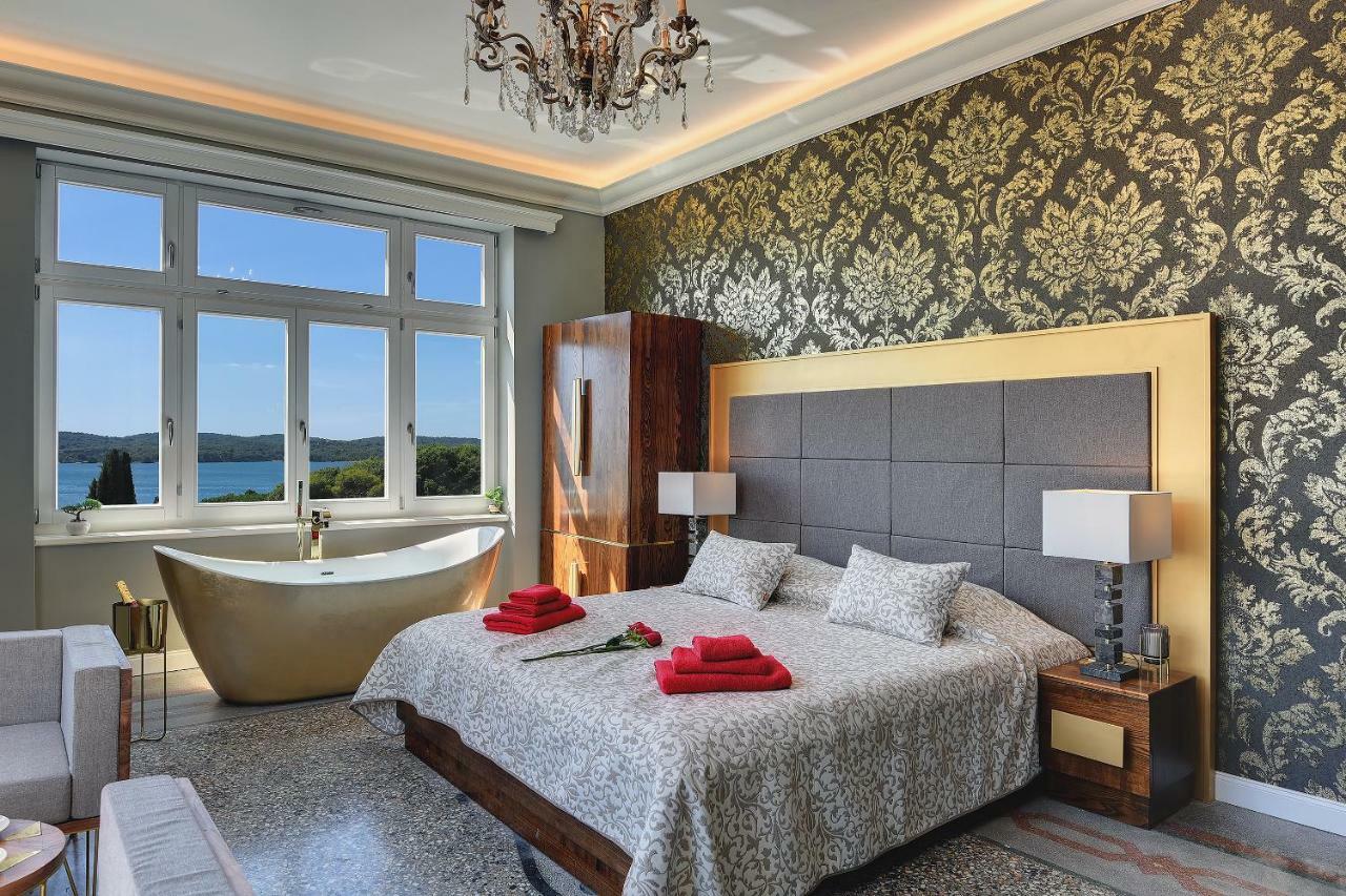 Arena & Seaview Luxurious * Pula